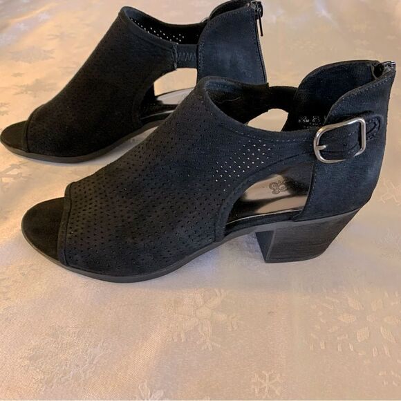 Carlos Santana Peep Toe Boots Laser Cut Vegan Leather Sz 8.5 Gorgeous Boho - Picture 2 of 7